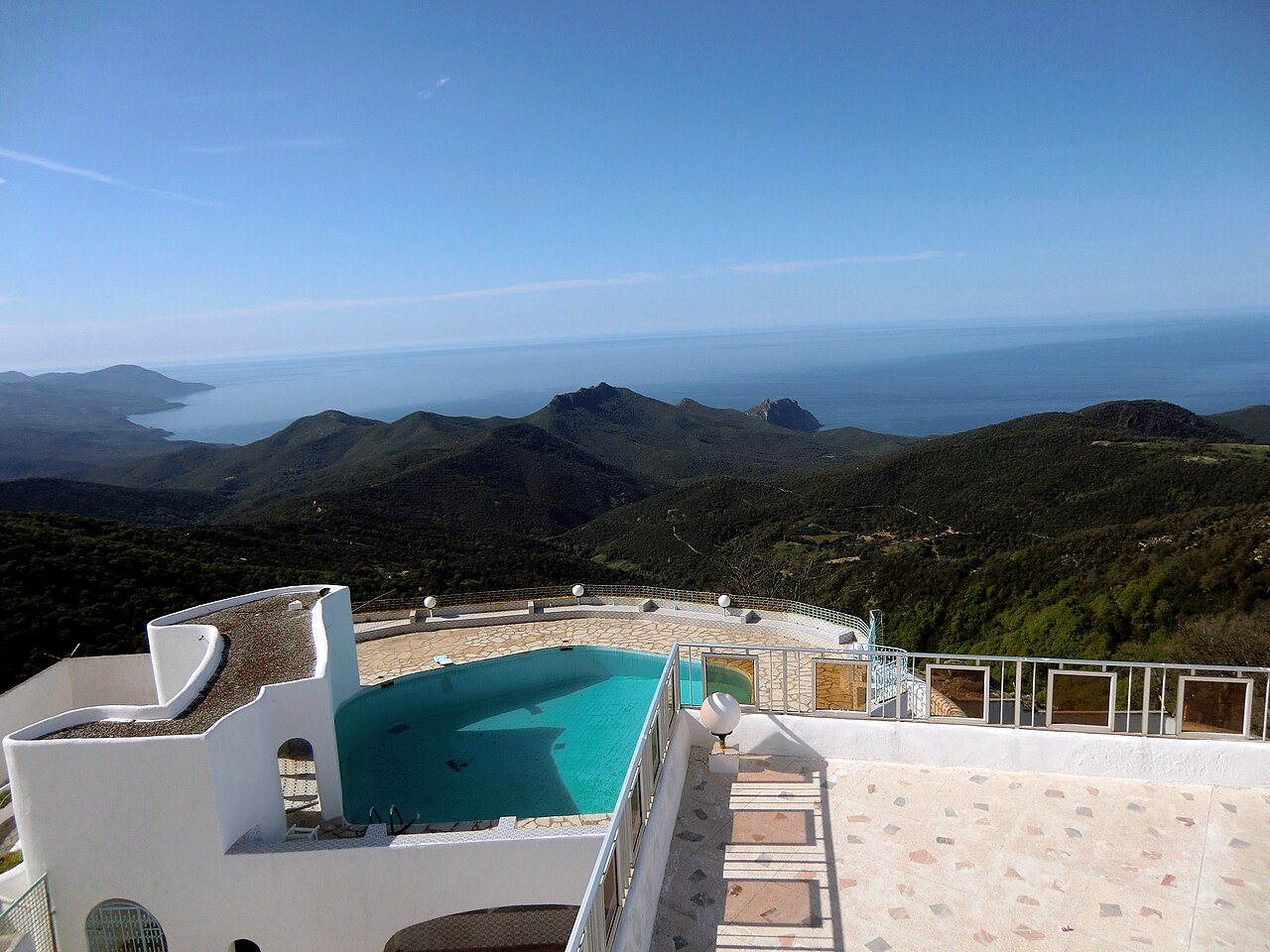 Hôtel El Mountazah