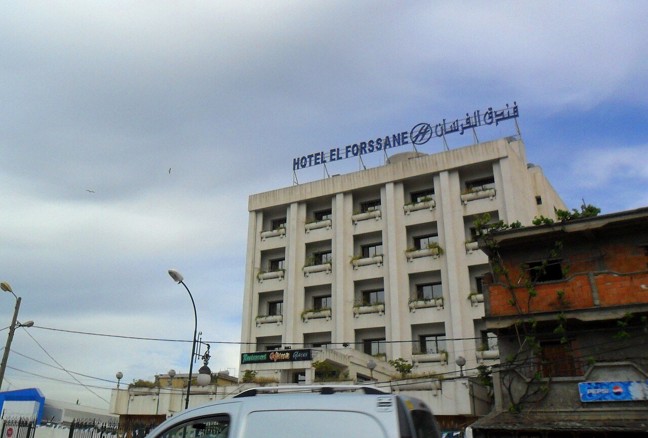 فندق الفرسان براقي